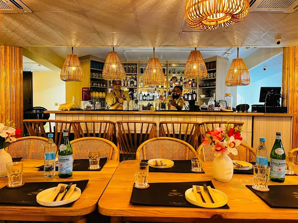 Aloha Restaurant & Bar, Seicheles