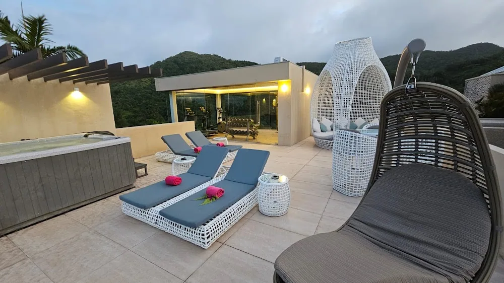 Le Duc de Praslin, Praslin