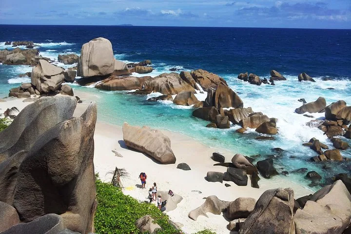 Anse Marron, a praia secreta de La Digue