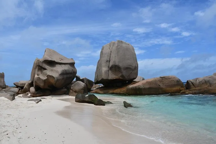 Anse Marron, a praia secreta de La Digue