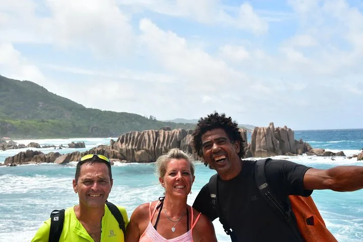 Anse Marron, a praia secreta de La Digue
